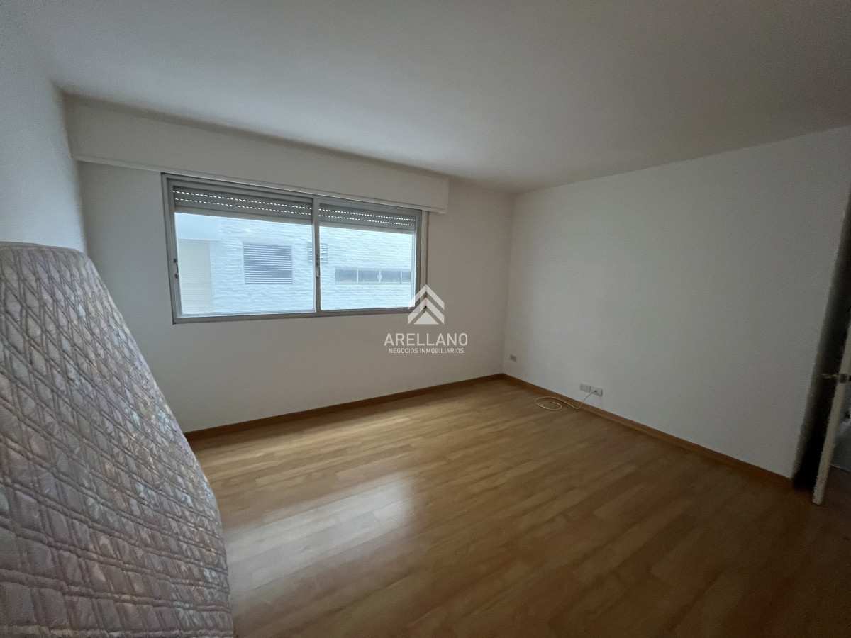 Apartamento ID.3873 - Apartamento en venta, puerto Punta del Este.