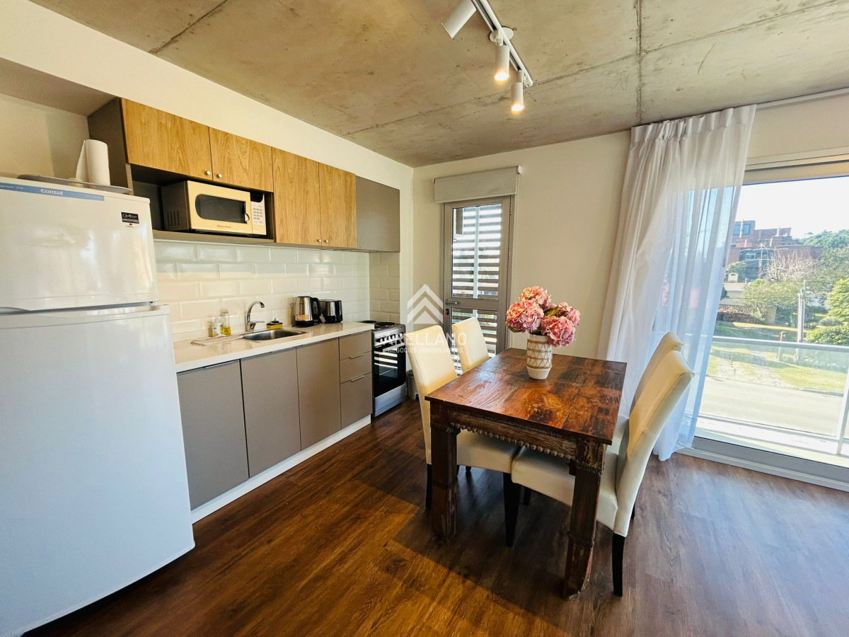 Apartamento ID.4838 - Apartamento en venta 2 Dormitorios , Playa Mansa, Punta del este 