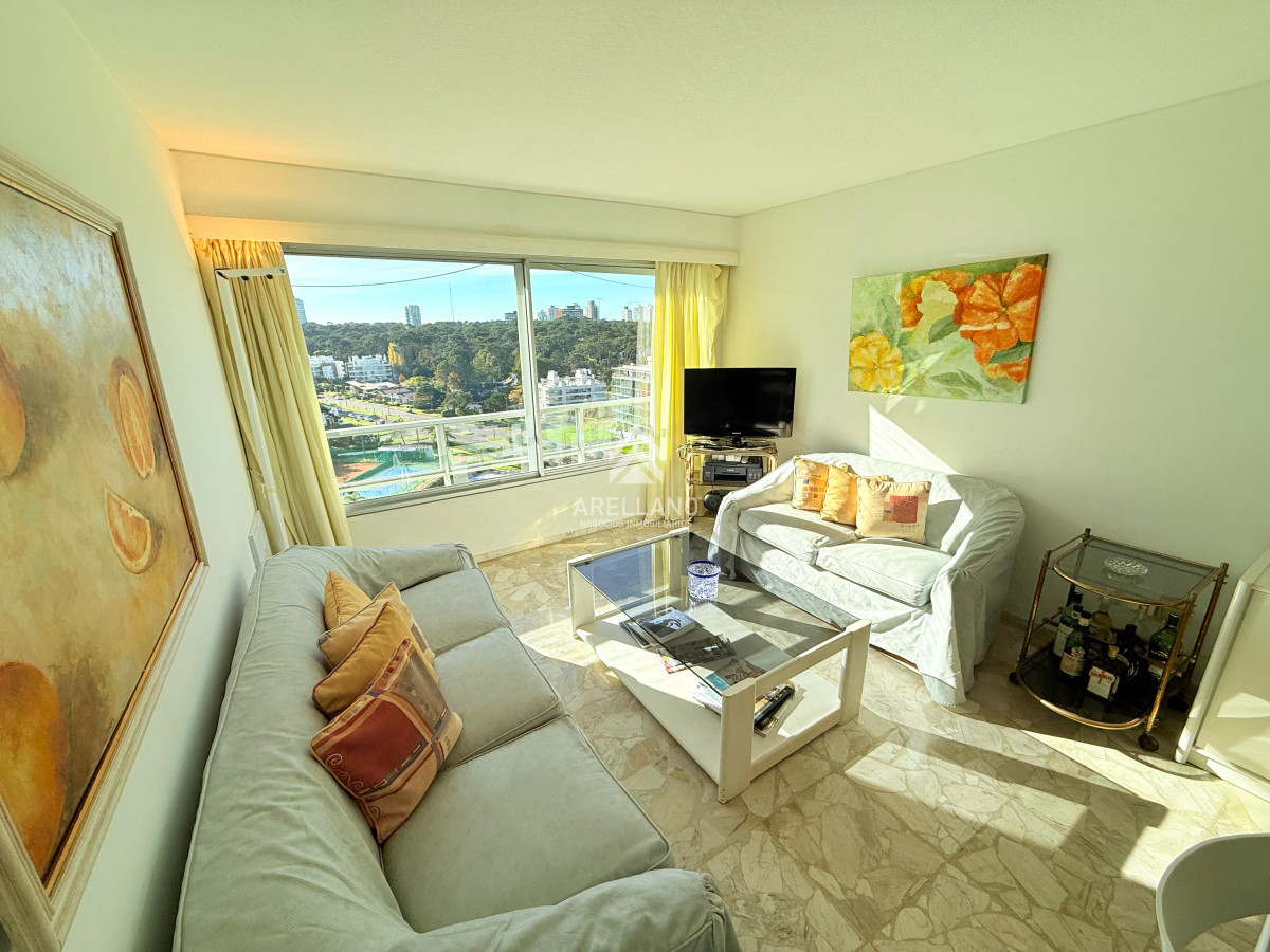 Apartamento ID.4837 - Apartamento en venta - 2 dormitorios y medio Playa Mansa
