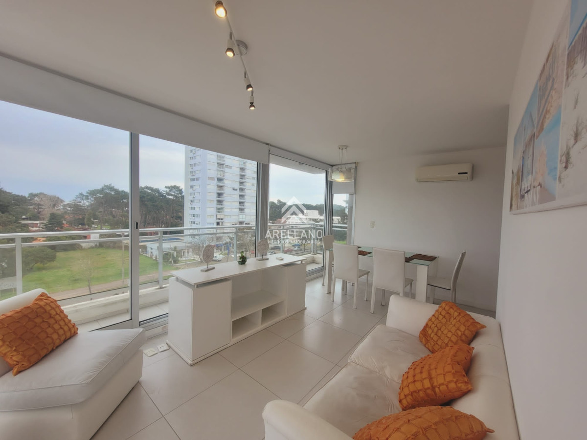 Apartamento ID.4401 - Venta apartamento 2 dormitorios, Punta del Este