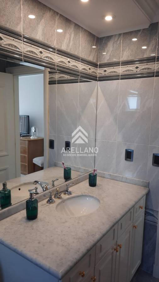 Apartamento ID.3837 - Apartamento En Venta 3 dormitorios, Primera Línea, Punta Del Este.