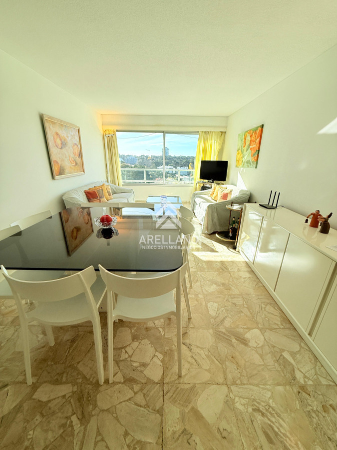 Apartamento ID.4837 - Apartamento en venta - 2 dormitorios y medio Playa Mansa