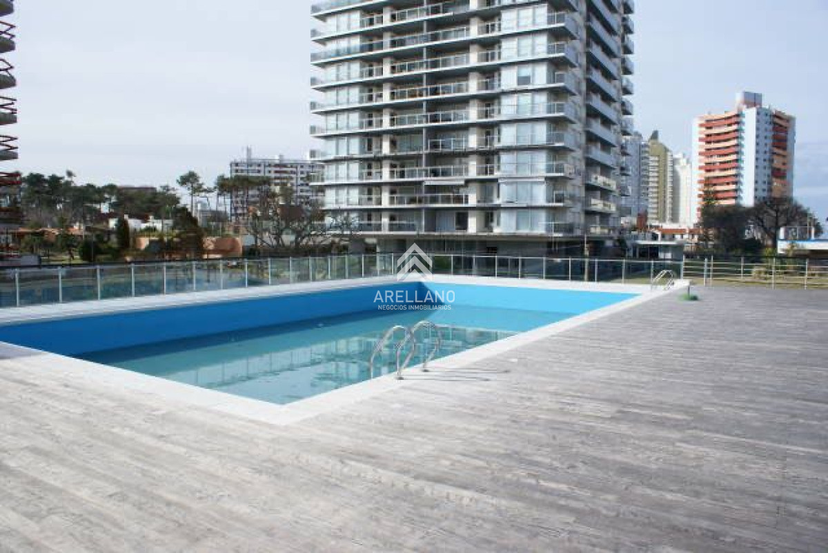 Apartamento ID.3838 - Apartamento en venta y alquiler de 2 dormitorios, Punta Del Este.