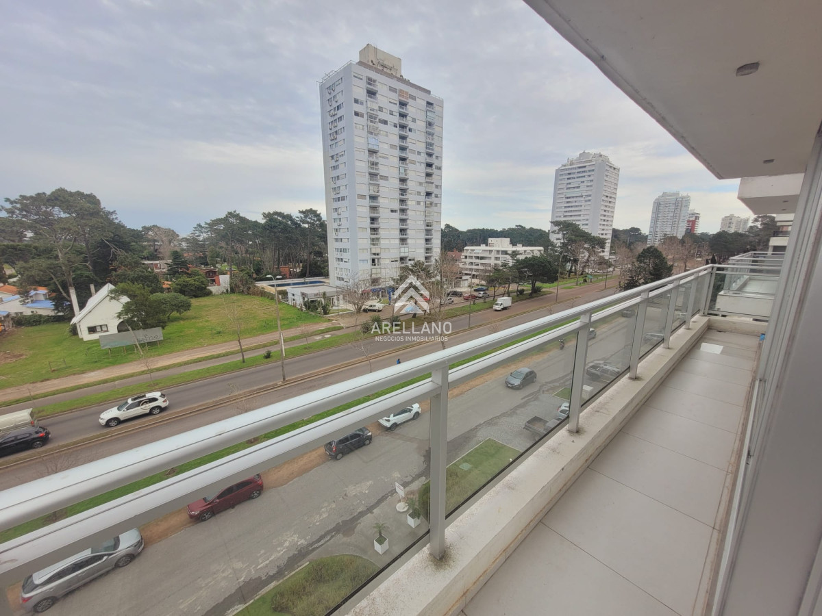 Apartamento ID.4401 - Venta apartamento 2 dormitorios, Punta del Este
