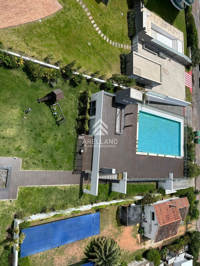 Apartamento ID.3838 - Apartamento en venta y alquiler de 2 dormitorios, Punta Del Este.