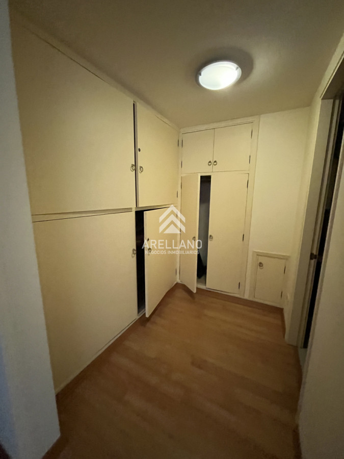 Apartamento ID.3873 - Apartamento en venta, puerto Punta del Este.