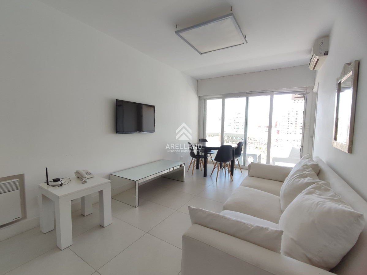 Apartamento ID.5054 - Apartamento en venta - 2 Dormitorios Playa Brava.