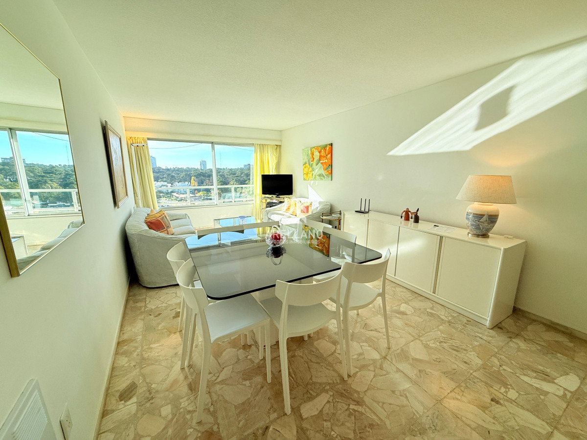 Apartamento ID.4837 - Apartamento en venta - 2 dormitorios y medio Playa Mansa