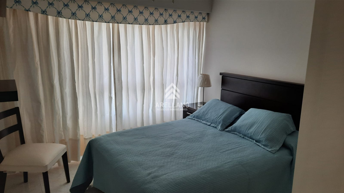 Apartamento ID.3837 - Apartamento En Venta 3 dormitorios, Primera Línea, Punta Del Este.
