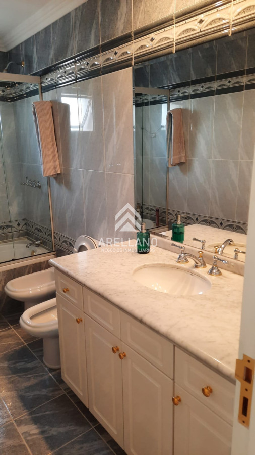 Apartamento ID.3837 - Apartamento En Venta 3 dormitorios, Primera Línea, Punta Del Este.