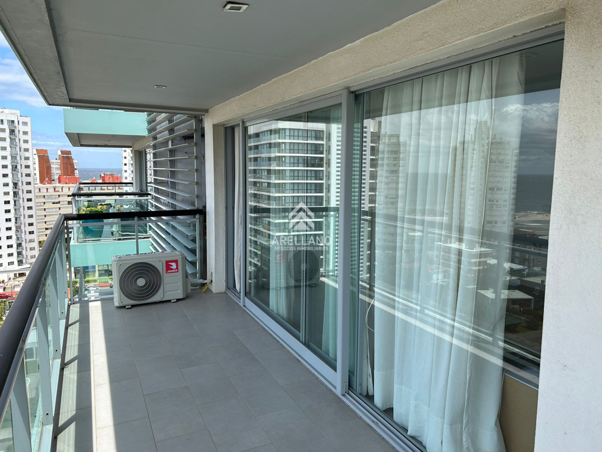 Apartamento ID.3838 - Apartamento en venta y alquiler de 2 dormitorios, Punta Del Este.