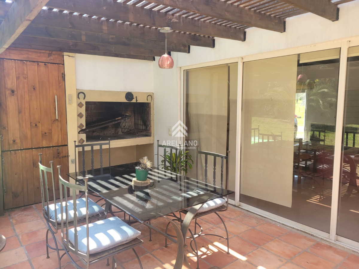 Casa ID.5516 - Venta y alquiler anual casa 3 dormitorios Punta Ballena 