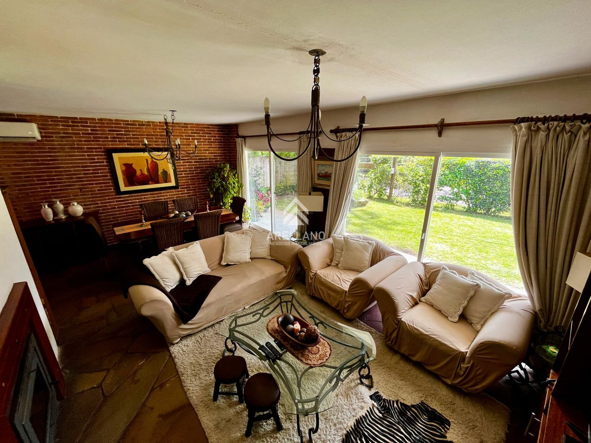 Casa ID.5327 - Casa Chalet en Alquiler de temporada