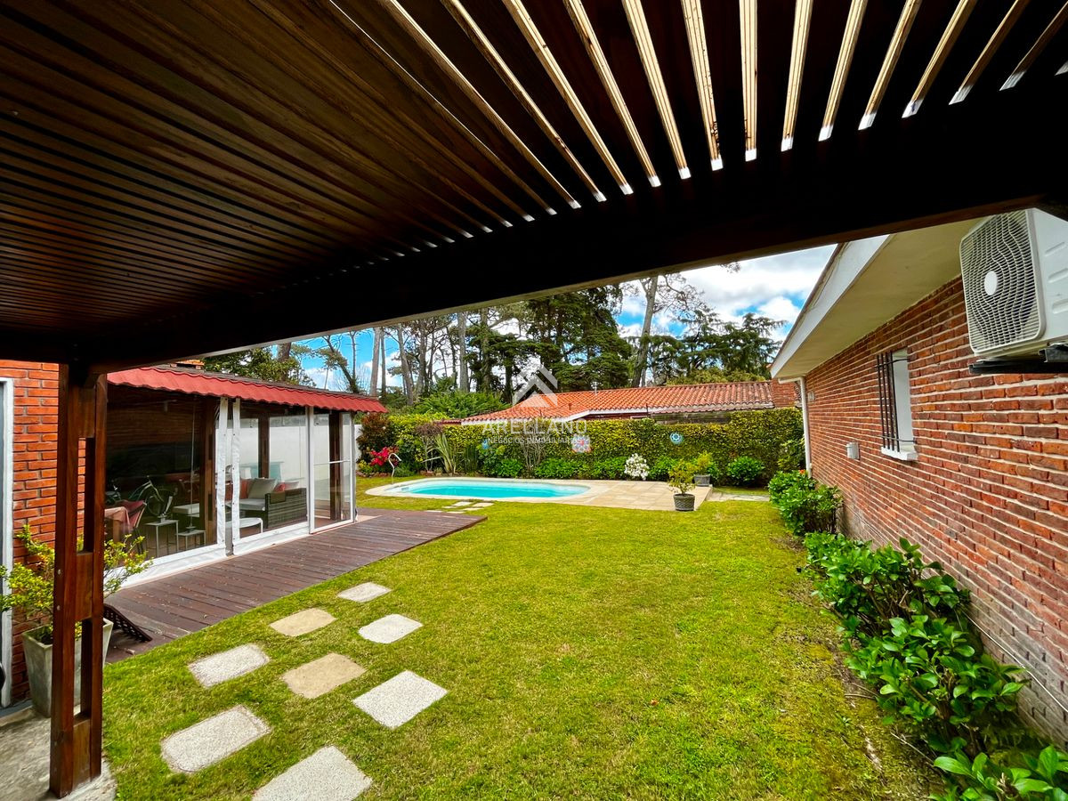 Casa ID.5327 - Casa Chalet en Alquiler de temporada