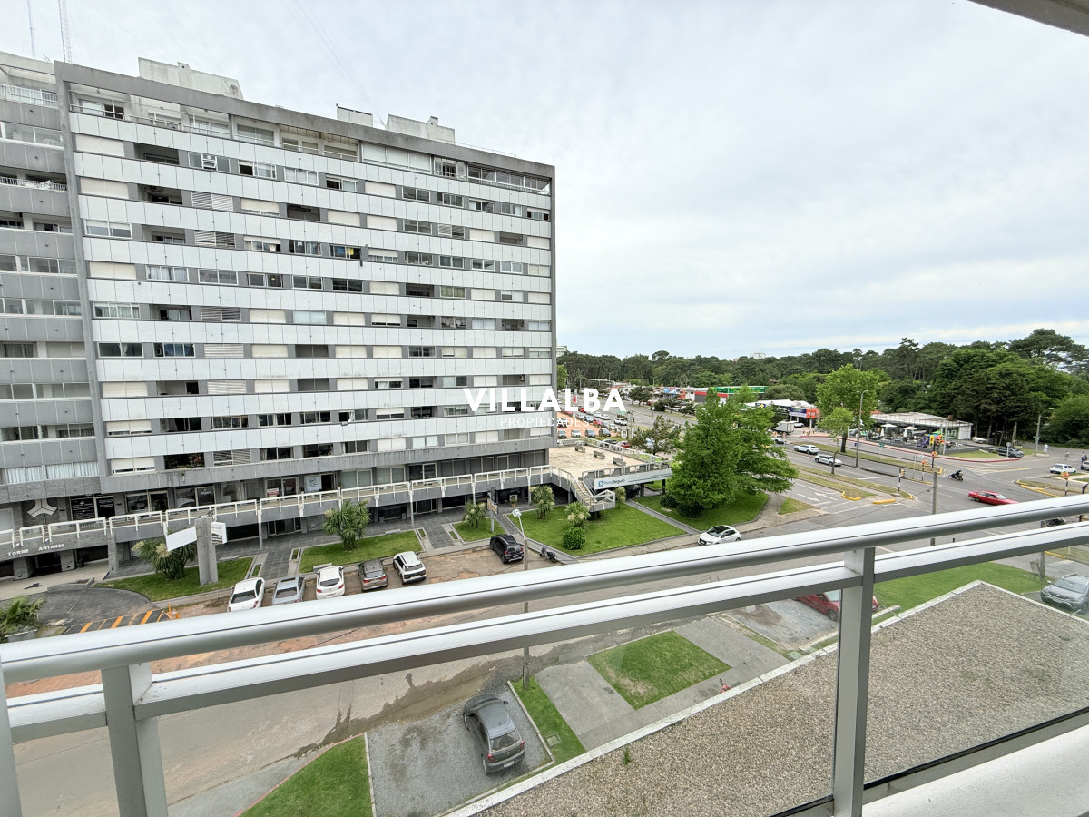 Apartamento ID.3662 - Apartamento en Venta Avenida Roosevelt 1 dormitorio 