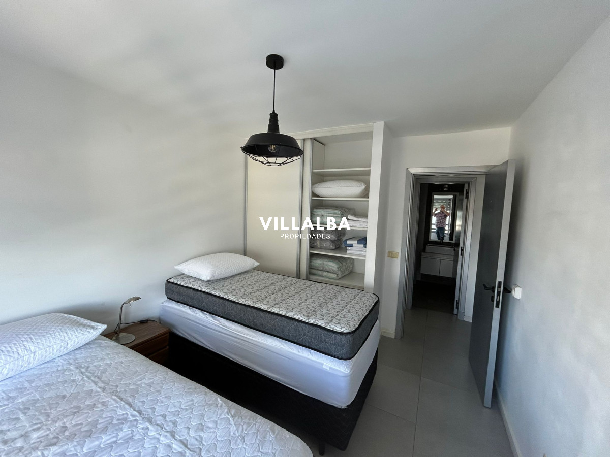 Apartamento ID.2738 - Apartamento en venta y alquiler de 2 dormitorios, Punta Del Este.