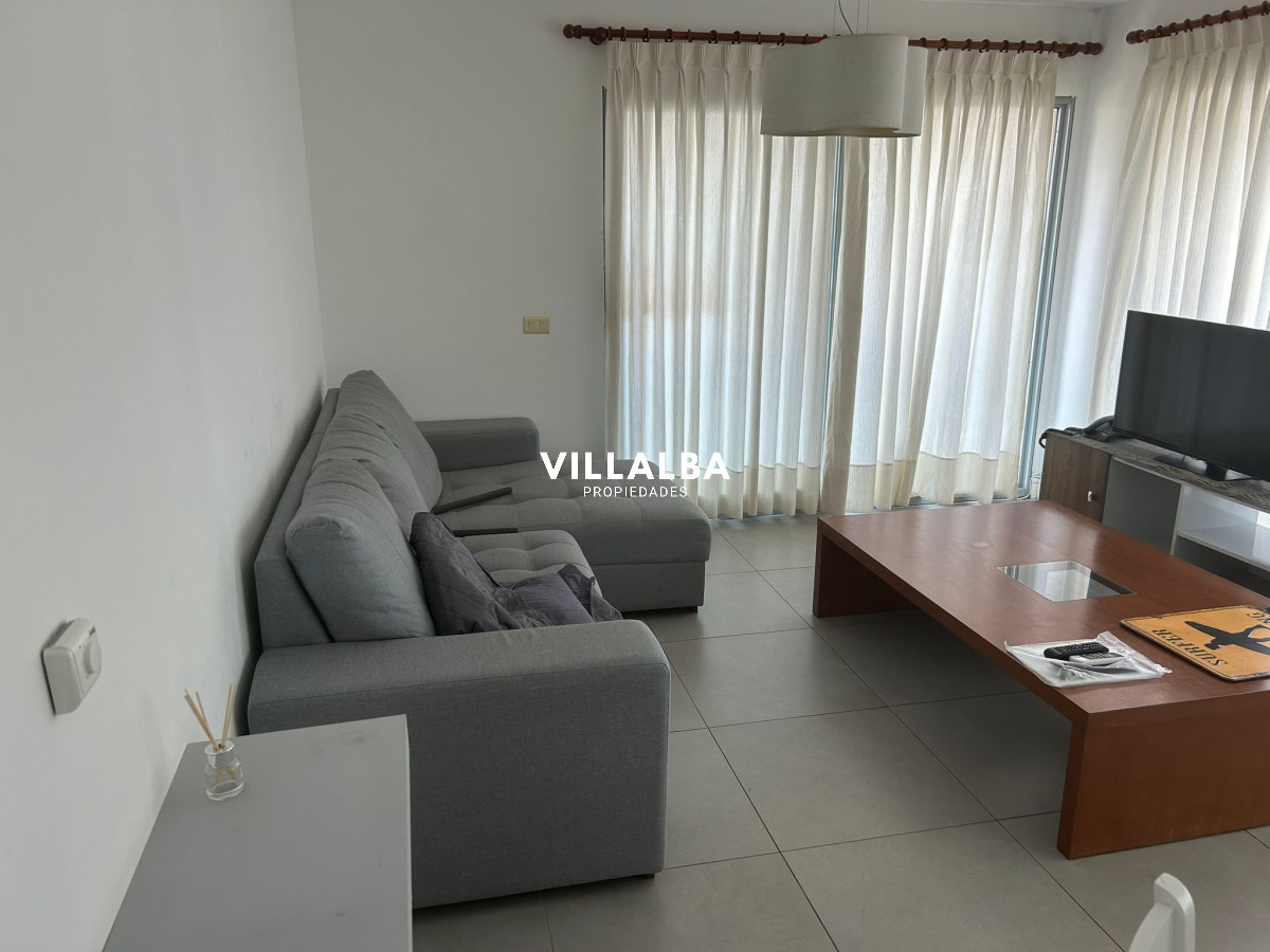 Apartamento ID.2738 - Apartamento en venta y alquiler de 2 dormitorios, Punta Del Este.