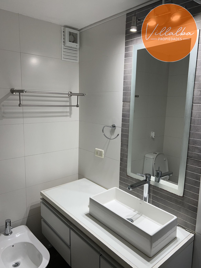Apartamento ID.2738 - Apartamento en venta y alquiler de 2 dormitorios, Punta Del Este.
