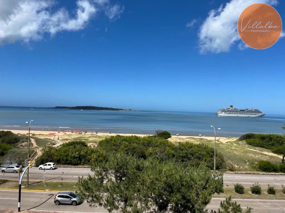 Apartamento ID.3315 - Apartamento en venta frente al mar - 2 dormitorios Playa Mansa.