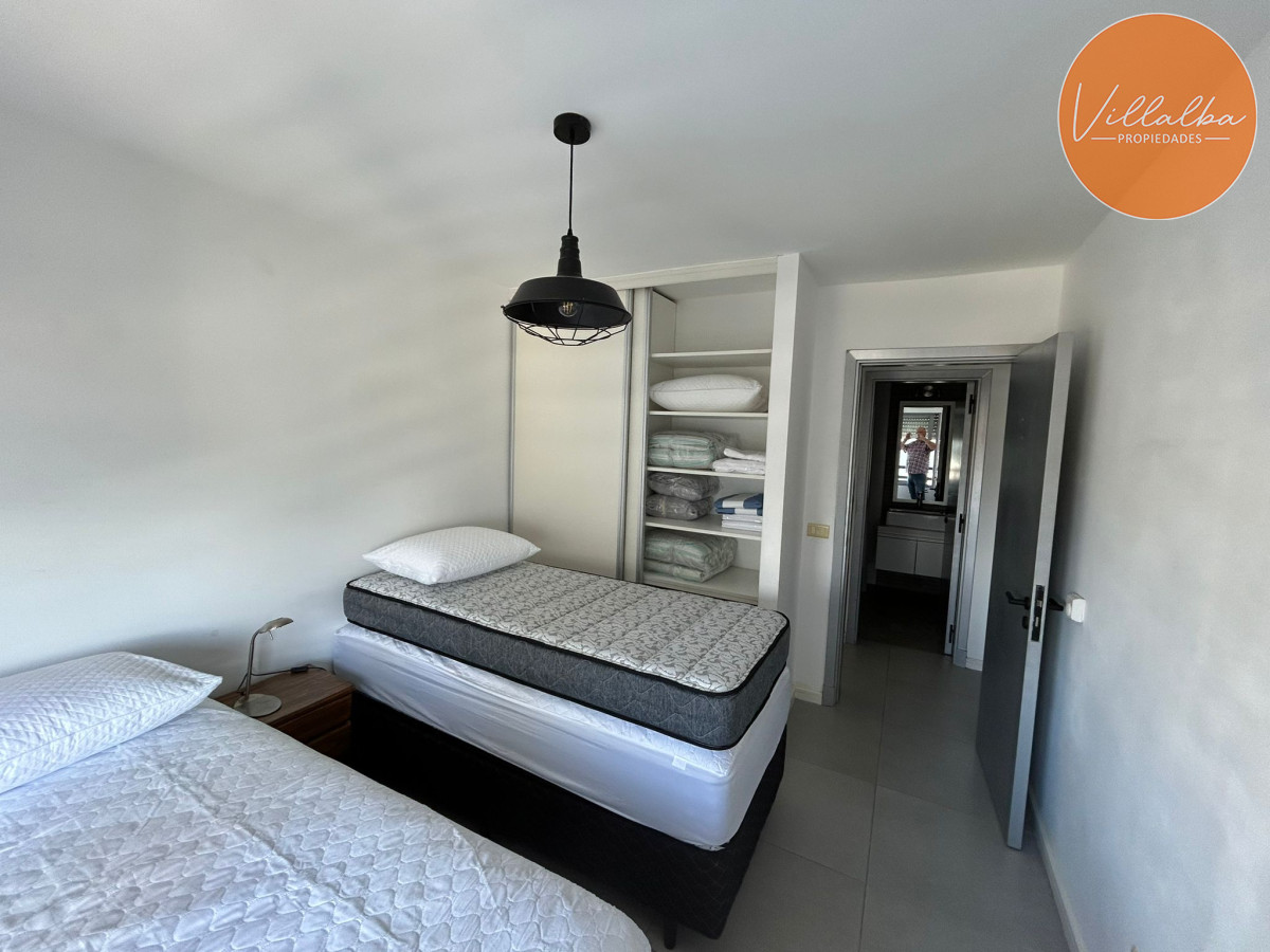 Apartamento ID.2738 - Apartamento en venta y alquiler de 2 dormitorios, Punta Del Este.