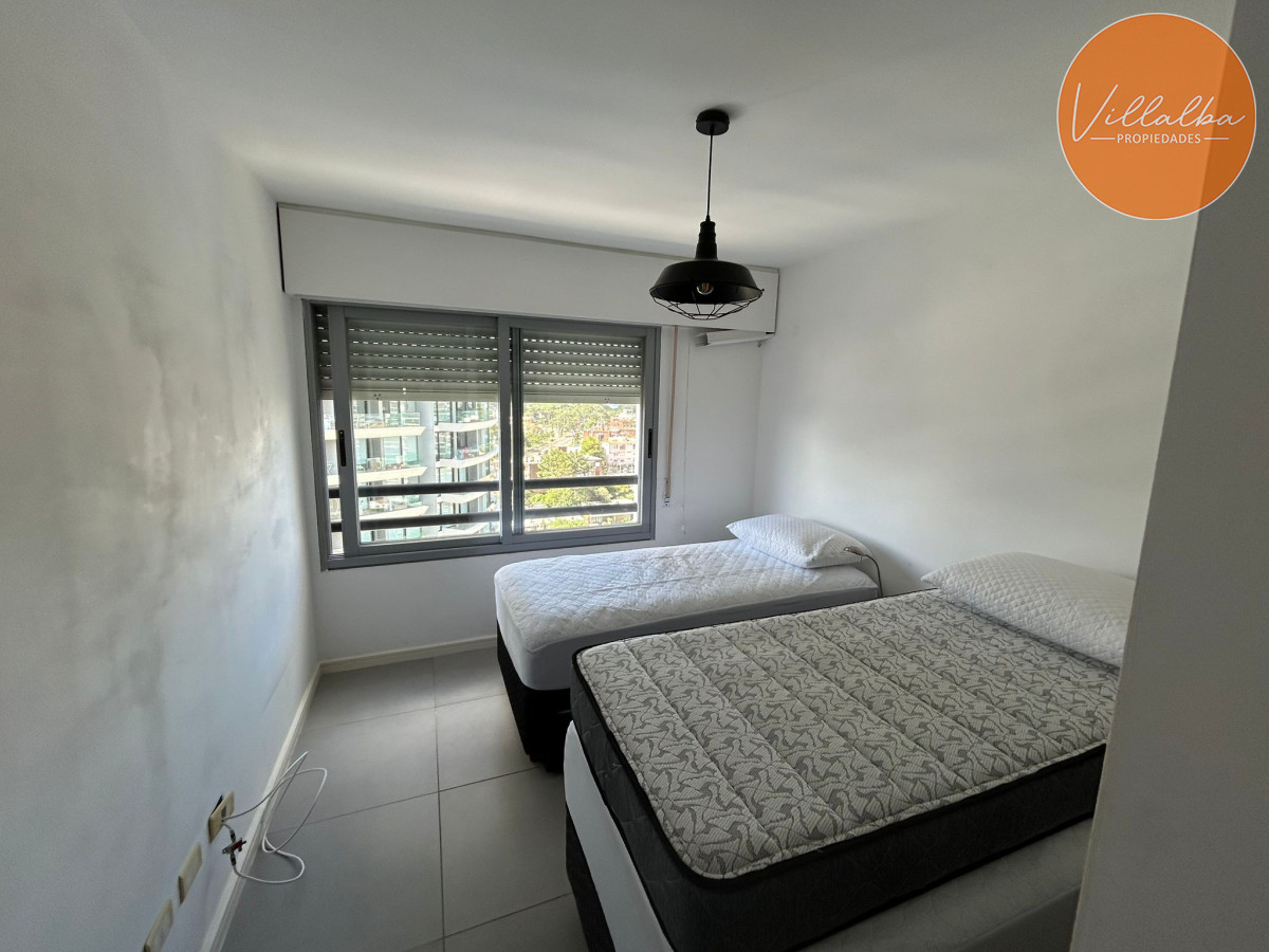 Apartamento ID.2738 - Apartamento en venta y alquiler de 2 dormitorios, Punta Del Este.