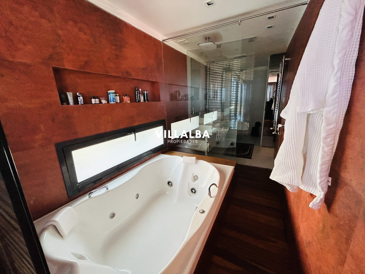 Casa ID.712 - Casa de lujo en Venta y Alquiler, Barrio Privado, en primera línea, Manantiales