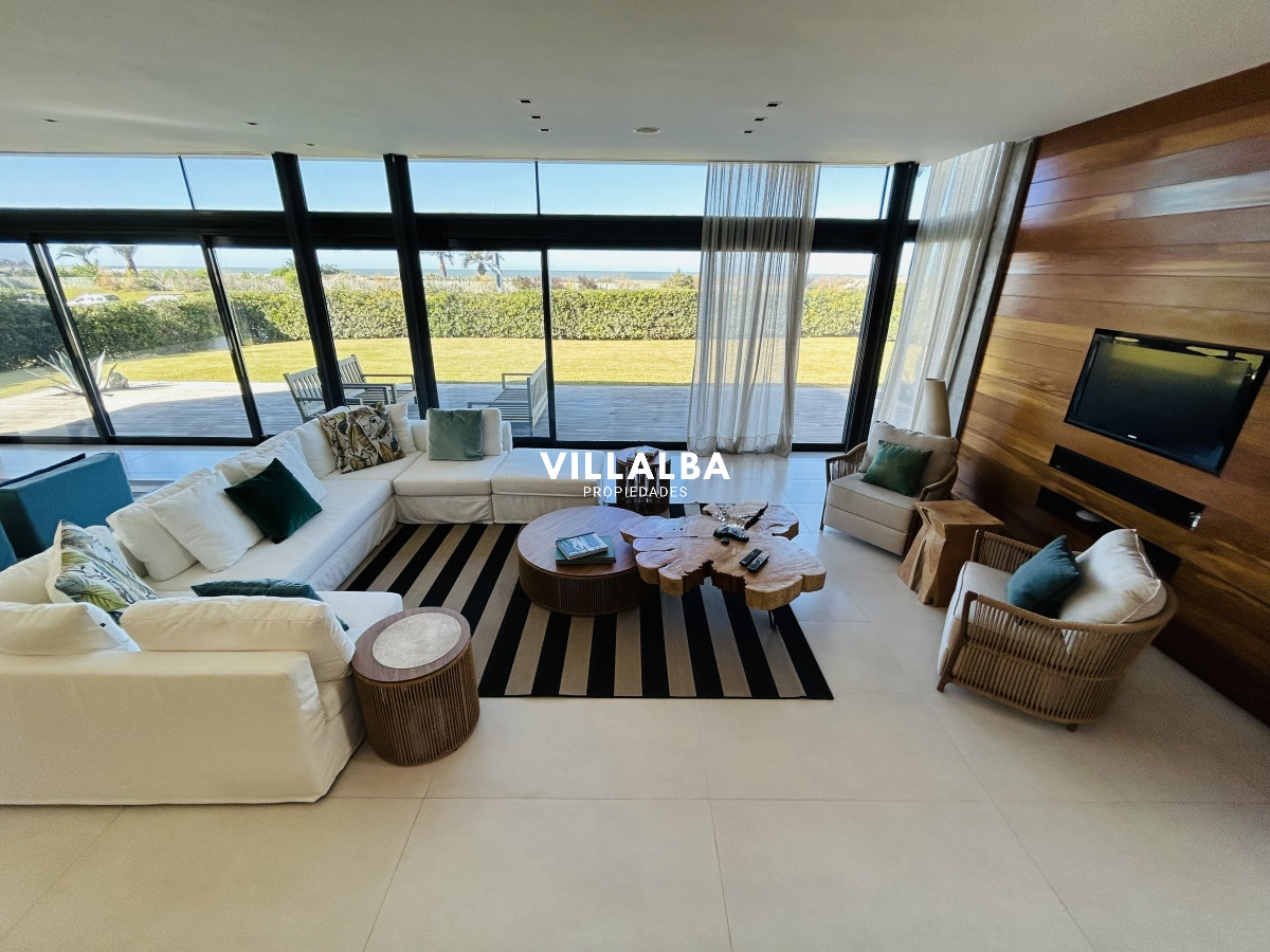 Casa ID.712 - Casa de lujo en Venta y Alquiler, Barrio Privado, en primera línea, Manantiales