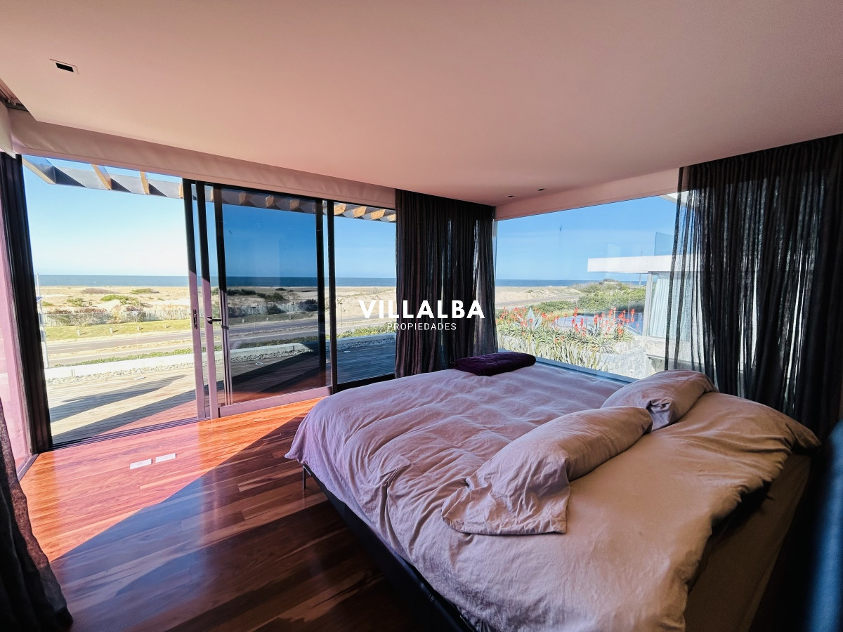 Casa ID.712 - Casa de lujo en Venta y Alquiler, Barrio Privado, en primera línea, Manantiales