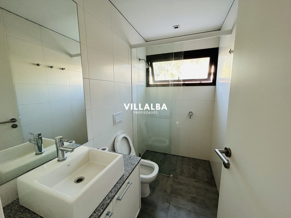 Casa ID.712 - Casa de lujo en Venta y Alquiler, Barrio Privado, en primera línea, Manantiales