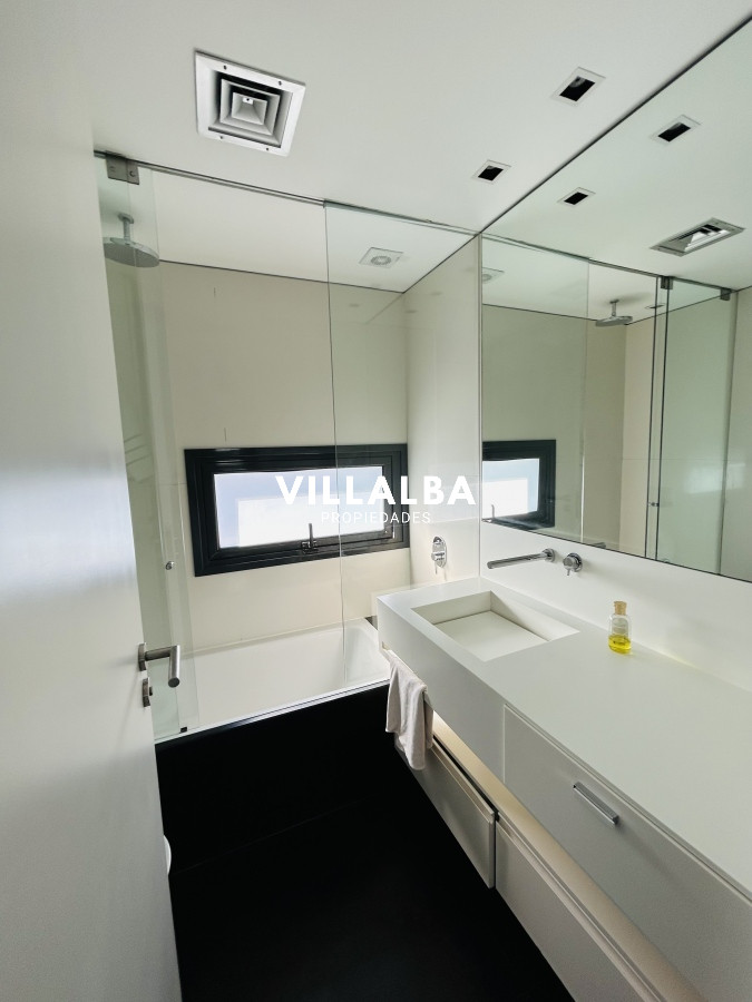 Casa ID.712 - Casa de lujo en Venta y Alquiler, Barrio Privado, en primera línea, Manantiales