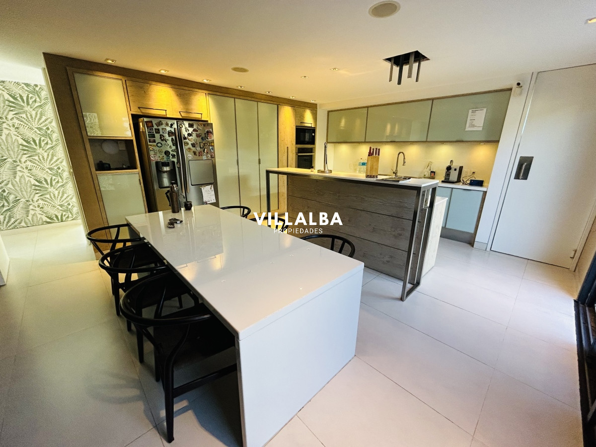 Casa ID.712 - Casa de lujo en Venta y Alquiler, Barrio Privado, en primera línea, Manantiales