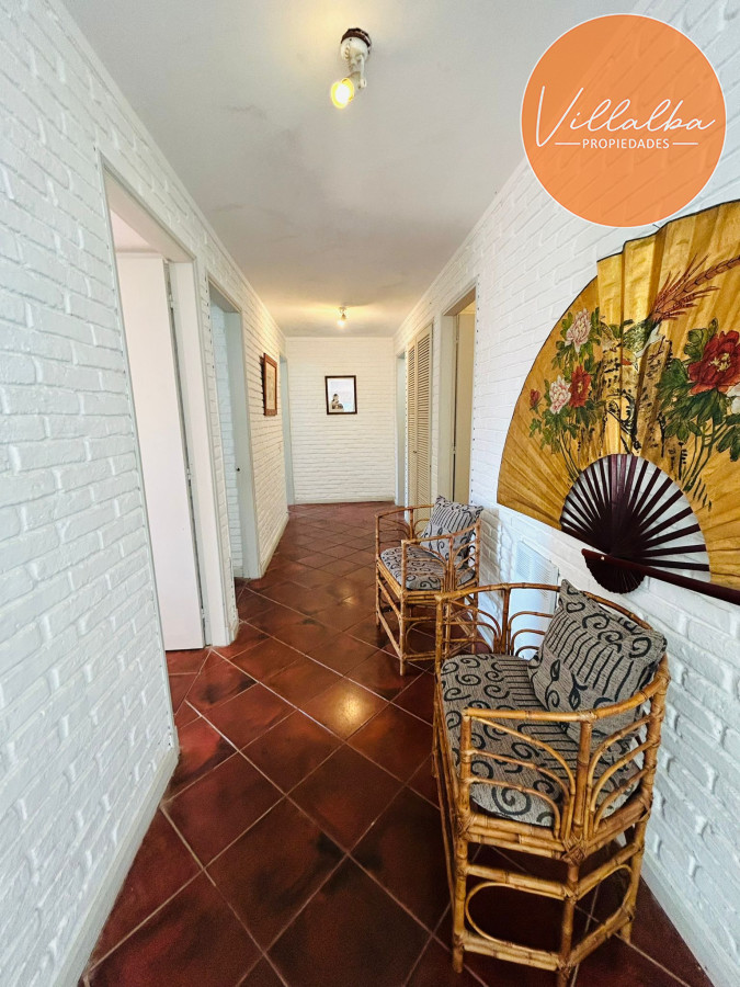 Casa ID.3236 - Casa En Venta, Zona Colegios. Jardines de Cordoba. Punta Del Este.