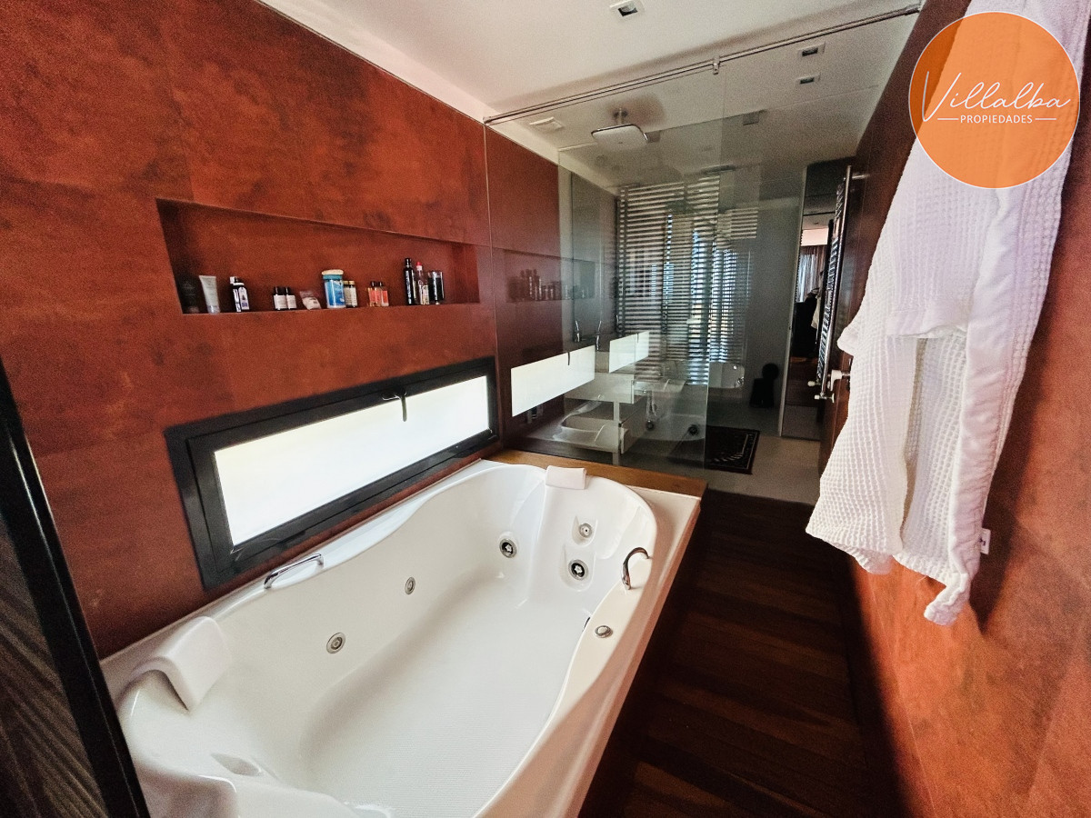 Apartamento ID.712 - Casa de lujo en Venta y Alquiler, Barrio Privado, en primera línea, Manantiales