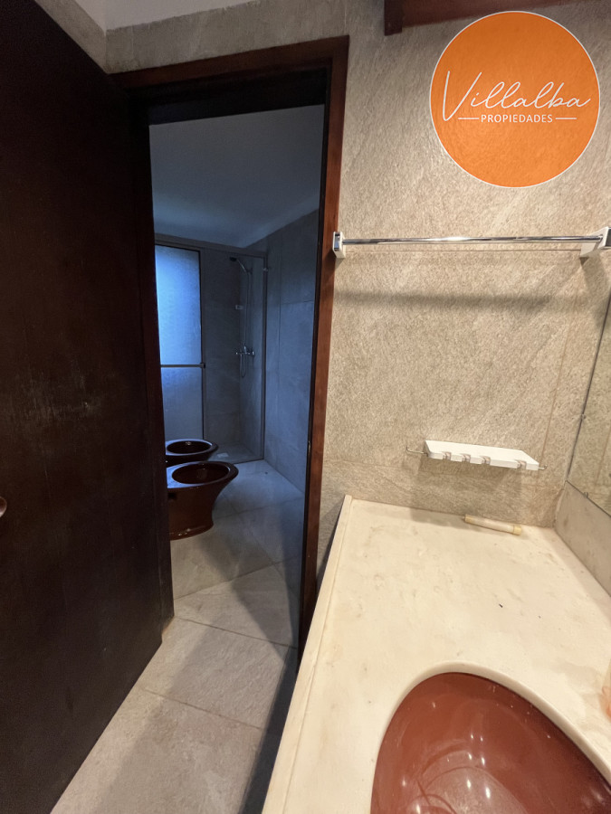 Casa ID.3409 - Casa En Venta o alquiler anual, Zona Cantegril.