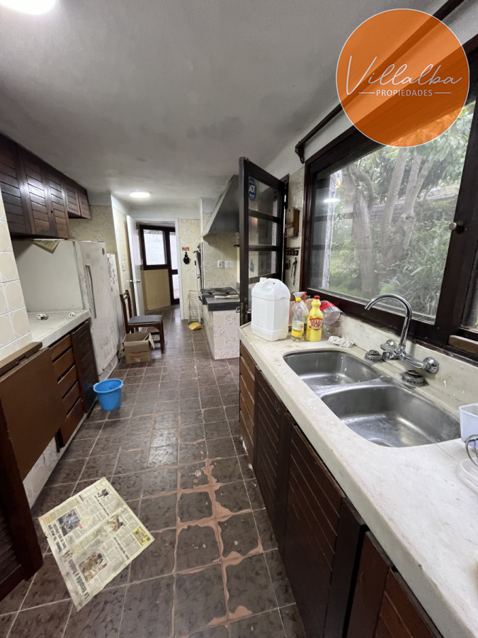 Casa ID.3409 - Casa En Venta o alquiler anual, Zona Cantegril.