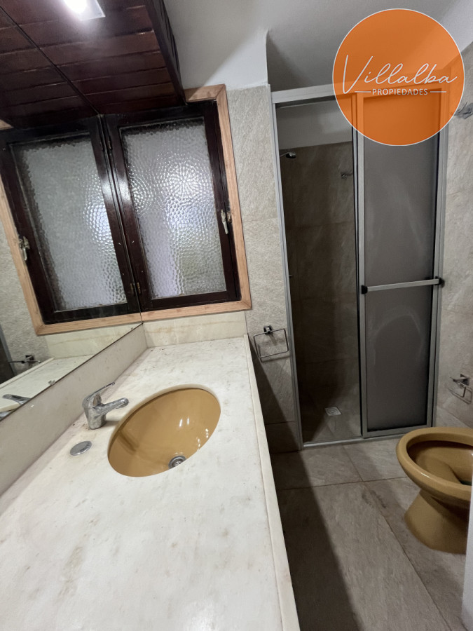 Casa ID.3409 - Casa En Venta o alquiler anual, Zona Cantegril.