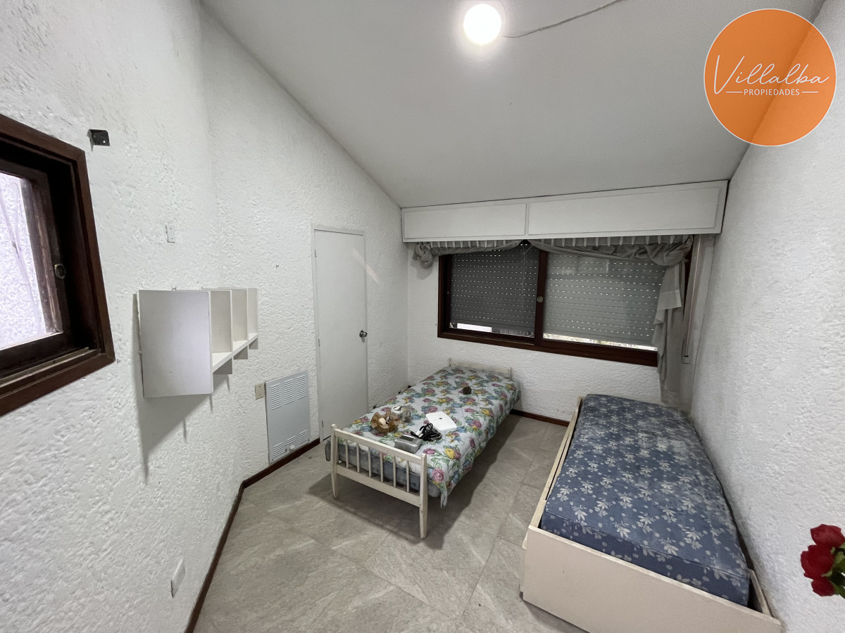 Casa ID.3409 - Casa En Venta o alquiler anual, Zona Cantegril.