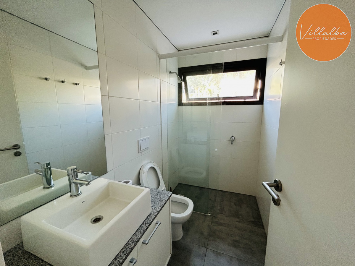 Apartamento ID.712 - Casa de lujo en Venta y Alquiler, Barrio Privado, en primera línea, Manantiales