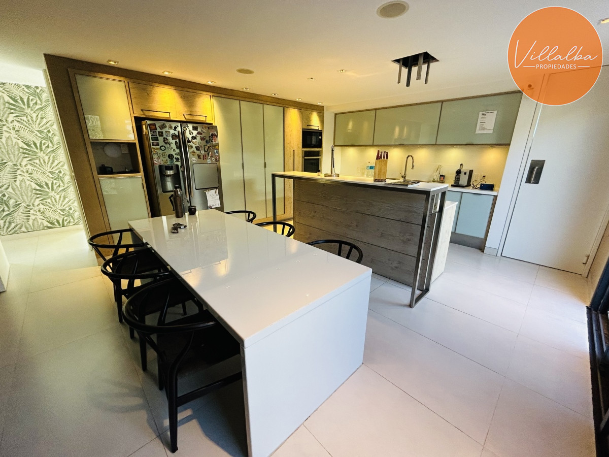 Apartamento ID.712 - Casa de lujo en Venta y Alquiler, Barrio Privado, en primera línea, Manantiales