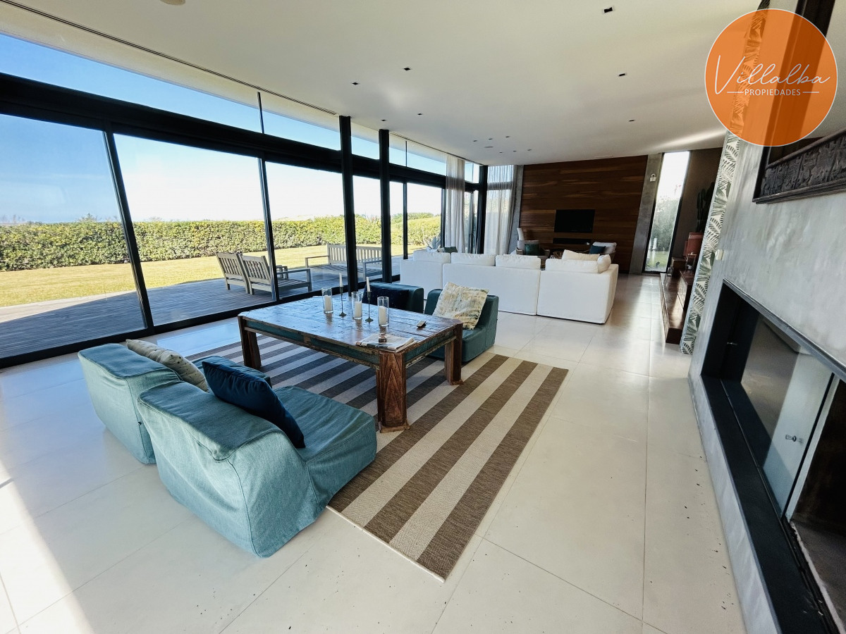 Apartamento ID.712 - Casa de lujo en Venta y Alquiler, Barrio Privado, en primera línea, Manantiales