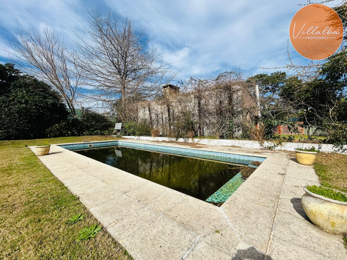 Casa ID.3236 - Casa En Venta, Zona Colegios. Jardines de Cordoba. Punta Del Este.