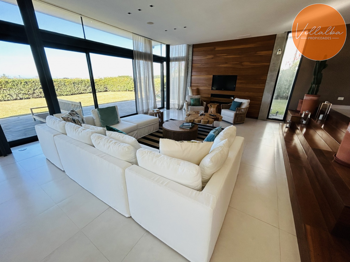 Apartamento ID.712 - Casa de lujo en Venta y Alquiler, Barrio Privado, en primera línea, Manantiales