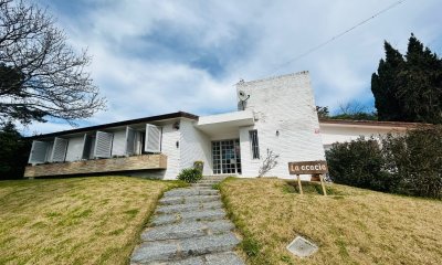 Casa En Venta, Zona Colegios. Jardines de Cordoba. Punta Del Este.