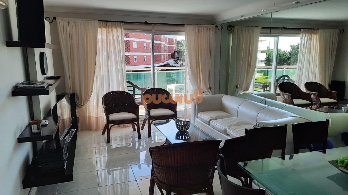 Apartamento ID.1785 - Apartamento En Venta Primera Línea, Punta Del Este.