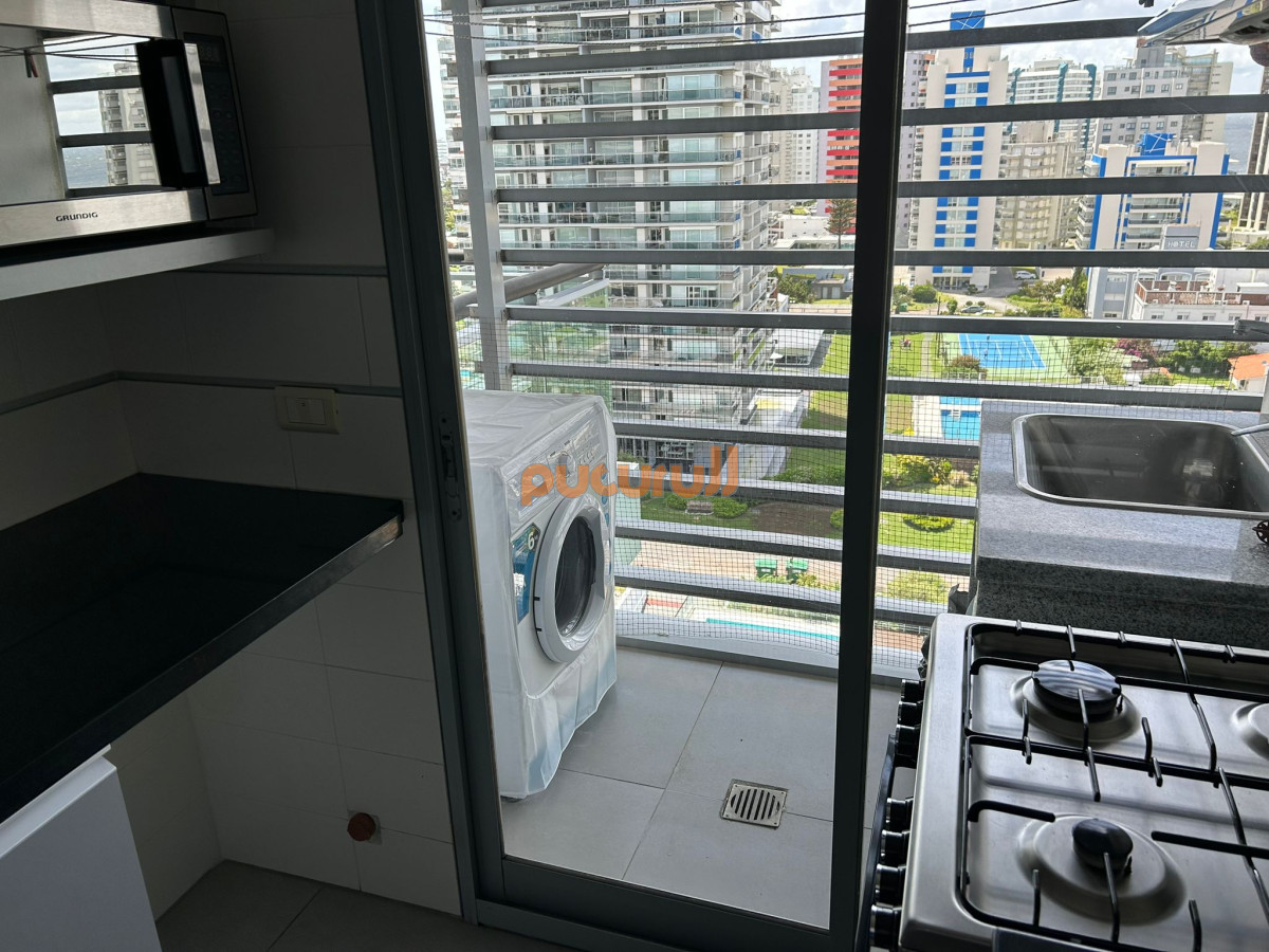 Apartamento ID.1787 - Apartamento en venta y alquiler de 2 dormitorios, Punta Del Este.