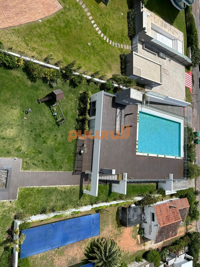 Apartamento ID.1787 - Apartamento en venta y alquiler de 2 dormitorios, Punta Del Este.