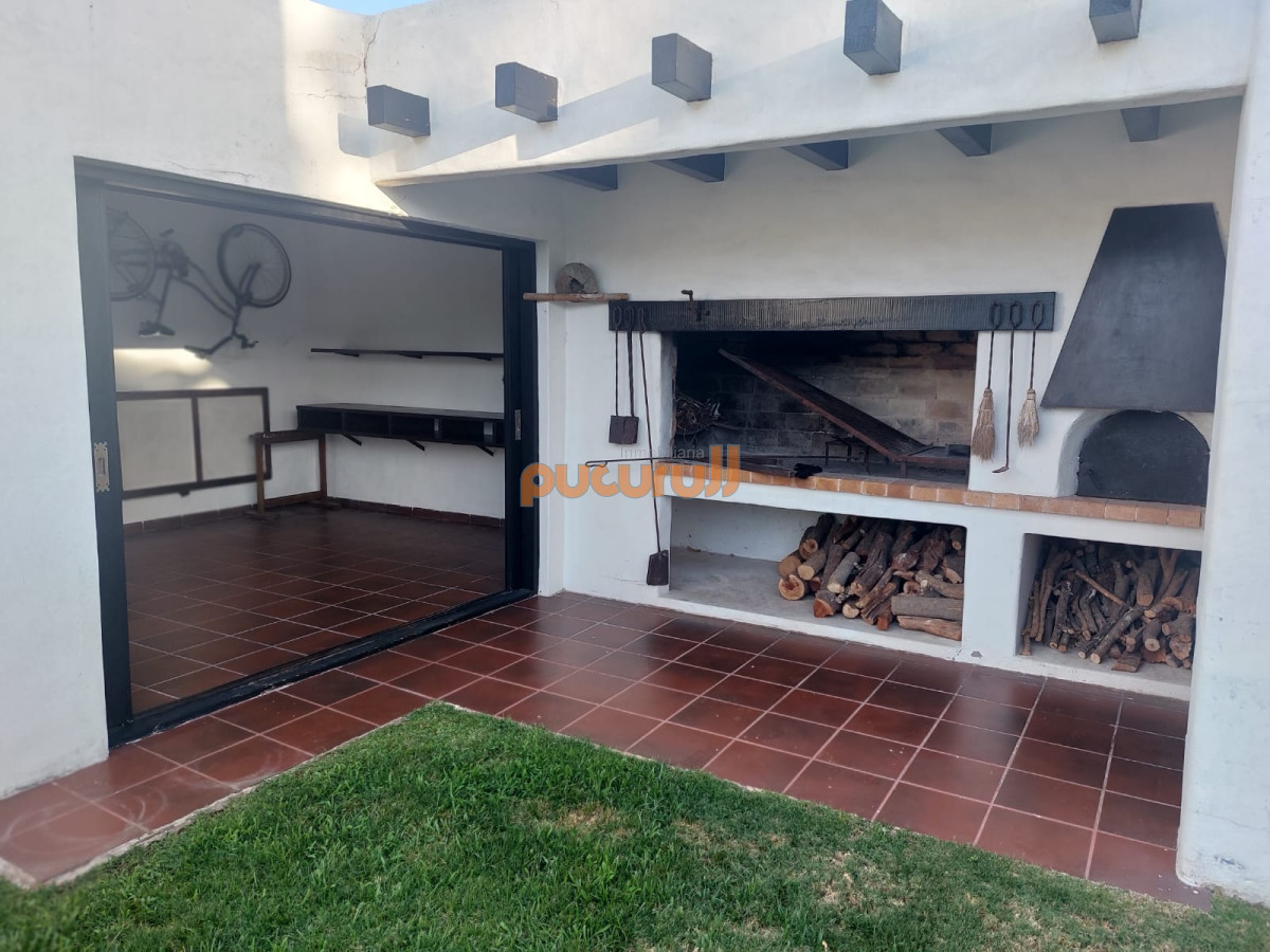 Casa ID.1788 - Casa en Venta, Parada de Playa Mansa, Punta del Este