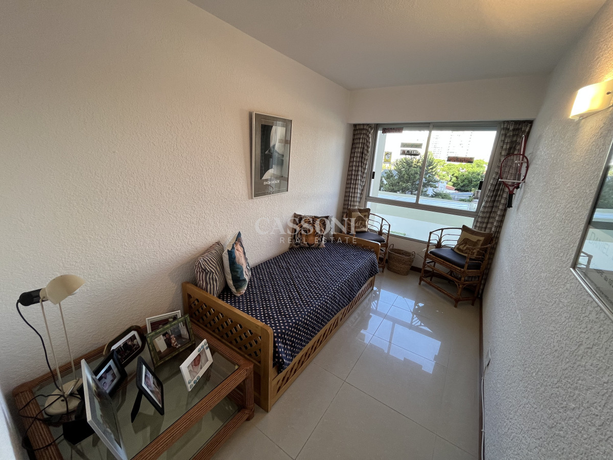 Apartamento ID.4238 - Espectacular planta 3 dormitorios frente al mar - Playa Mansa Punta Del Este.