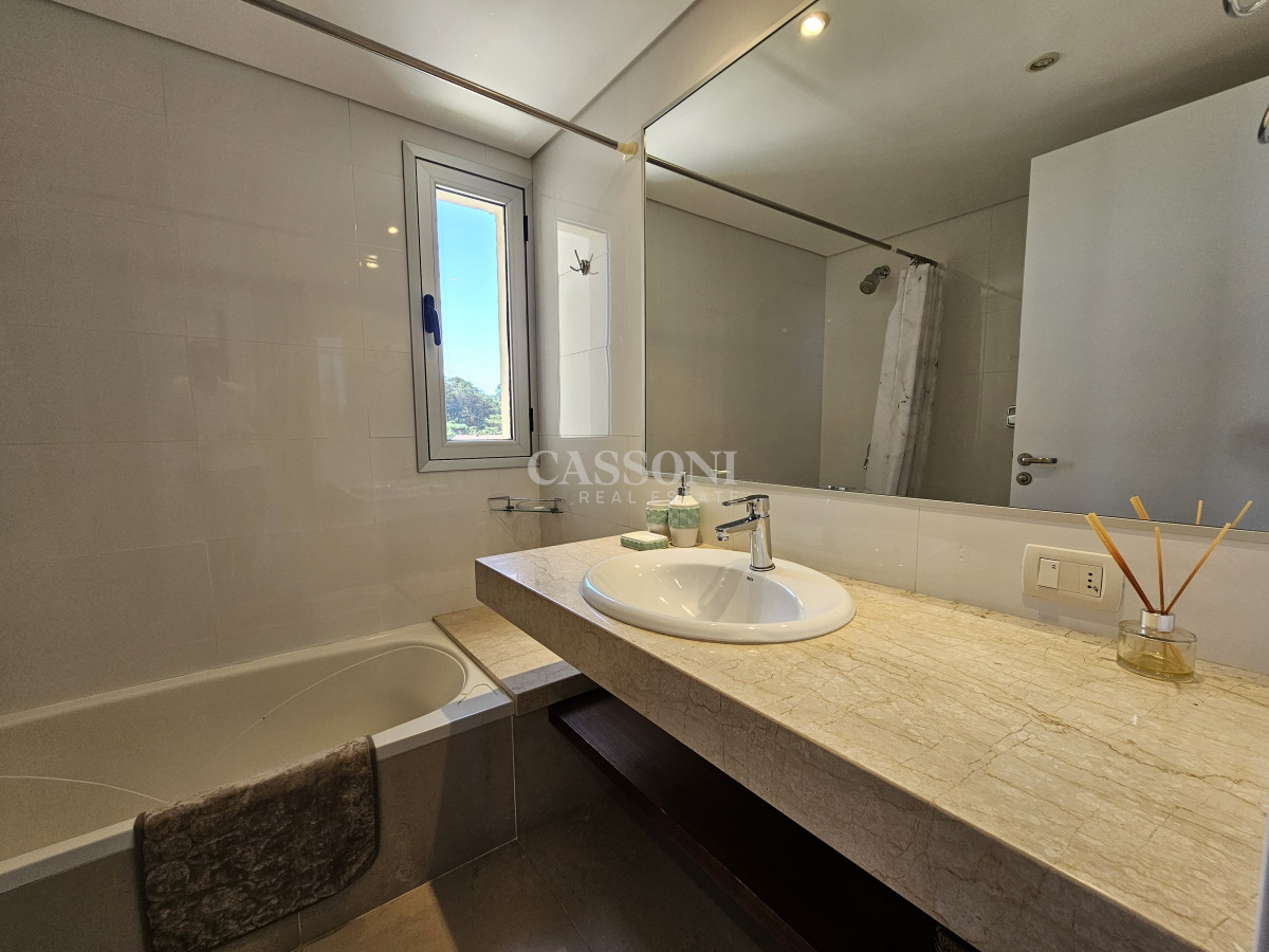 Apartamento ID.2538 - Exclusividad en brava - 3 dormitorios en suite con barbacoa y jacuzzi.