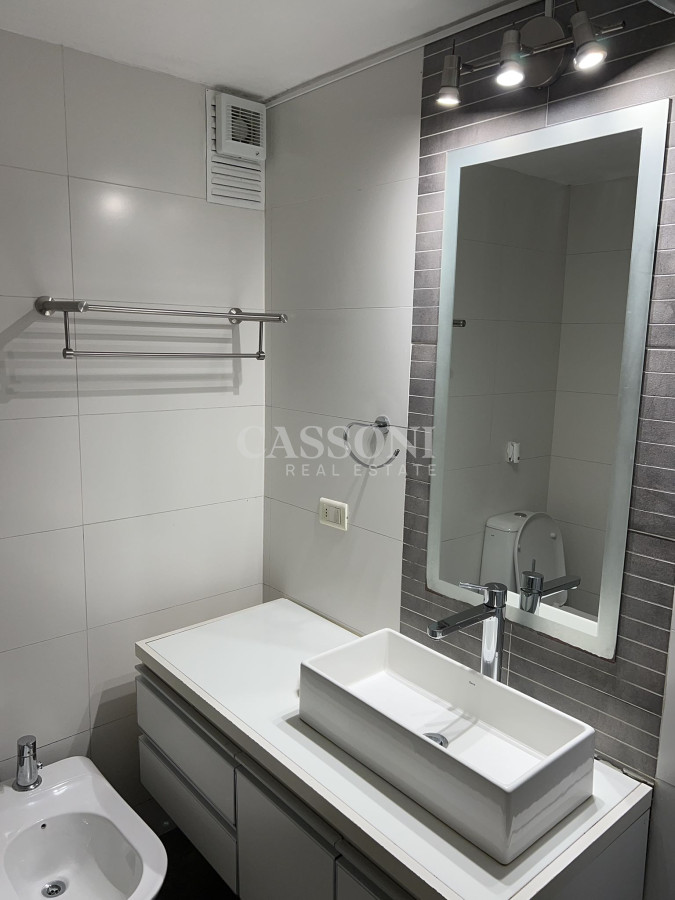 Apartamento ID.2888 - Apartamento en venta y alquiler de 2 dormitorios, Punta Del Este.